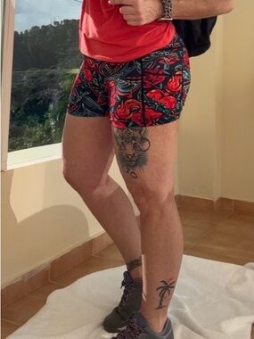 CVG Women's vintage Tatoo 2,5’’ shorts . With pockets